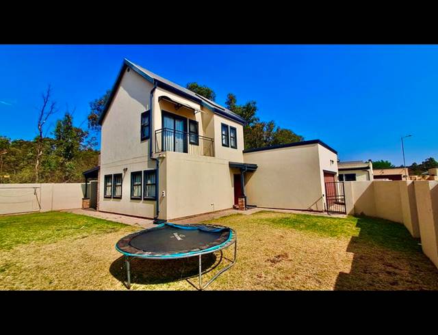 3 BEDROOM PROPERTY TO RENT IN WILLOW PARK MANOR